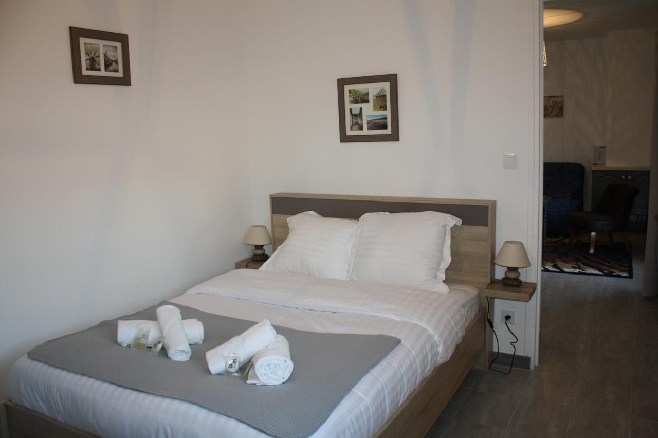 Logis Hotel Chemin Des Dames Le Relais De Fleurette Pontavert Exterior foto